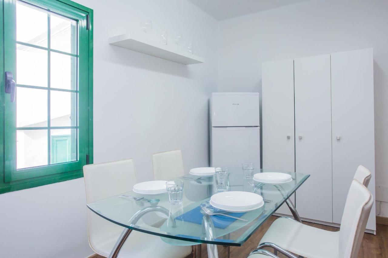 Apartamentos Haria En Puerto Del Carmen Tías Exteriör bild