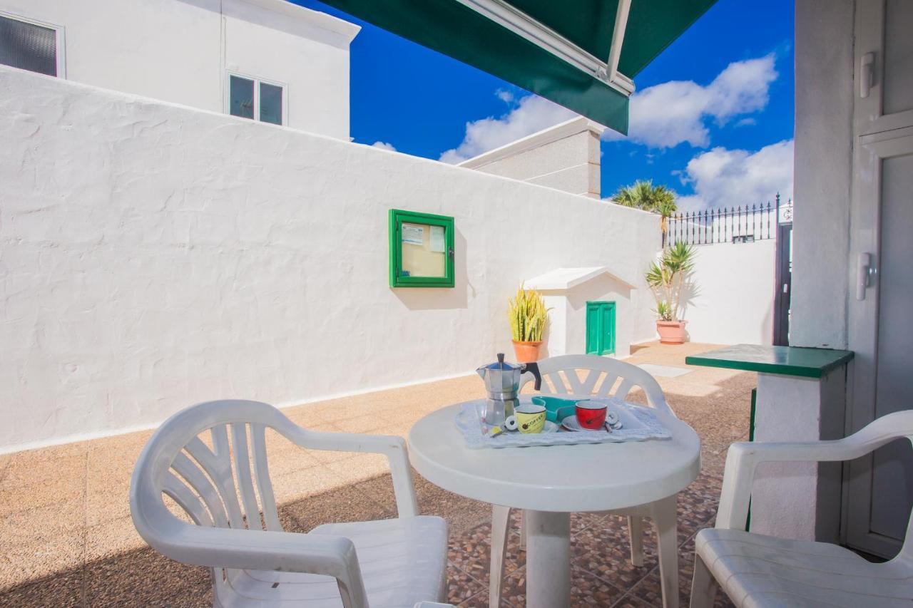 Apartamentos Haria En Puerto Del Carmen Tías Exteriör bild